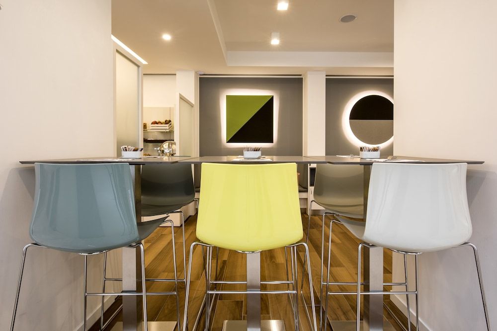 undefined 43 Station Hotel 6