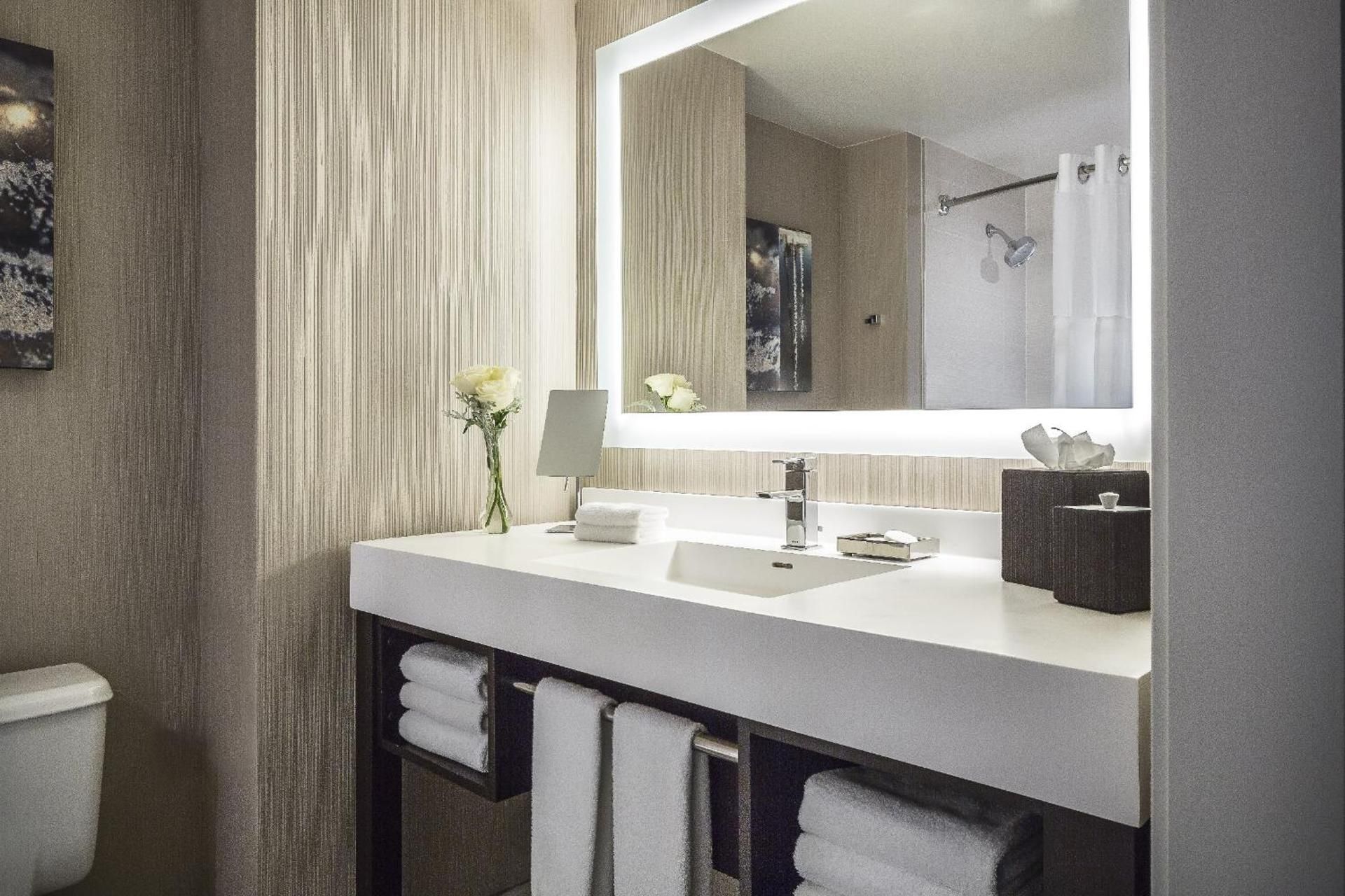 2 Double Beds Accessible Tub