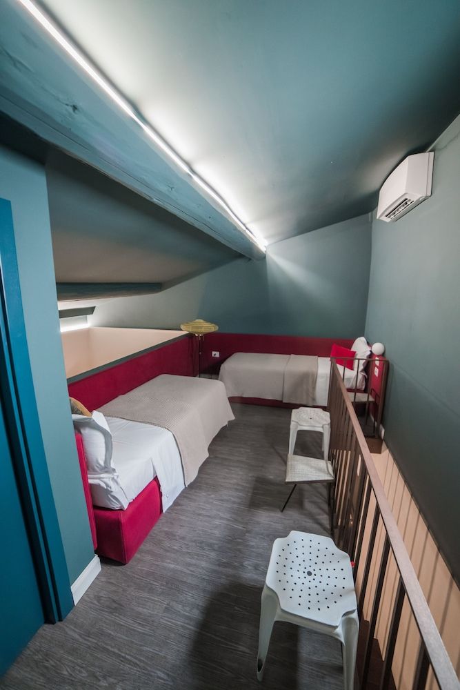 La Fonderia Firenze Family Room, Garden View 8