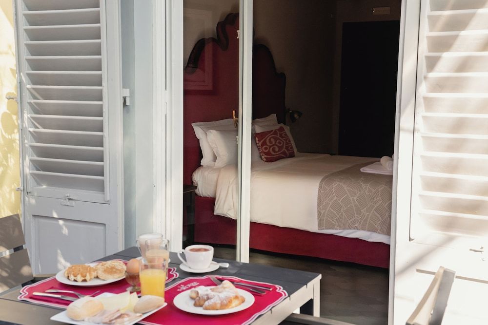 La Fonderia Firenze Family Room, Garden View 9