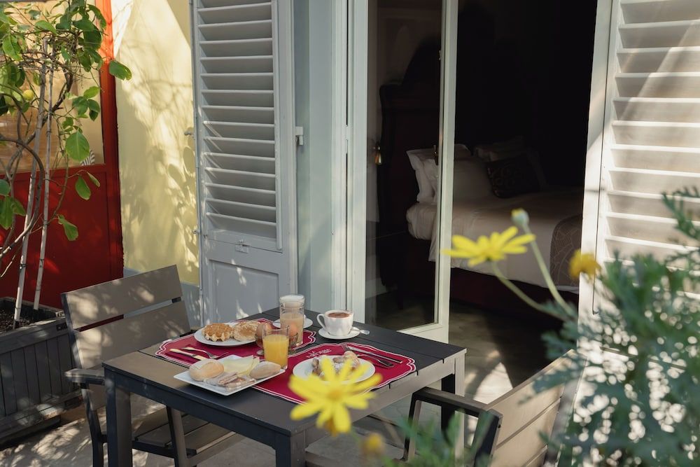 La Fonderia Firenze Family Room, Garden View 11