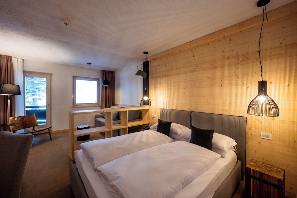 Junior Studio Suite
