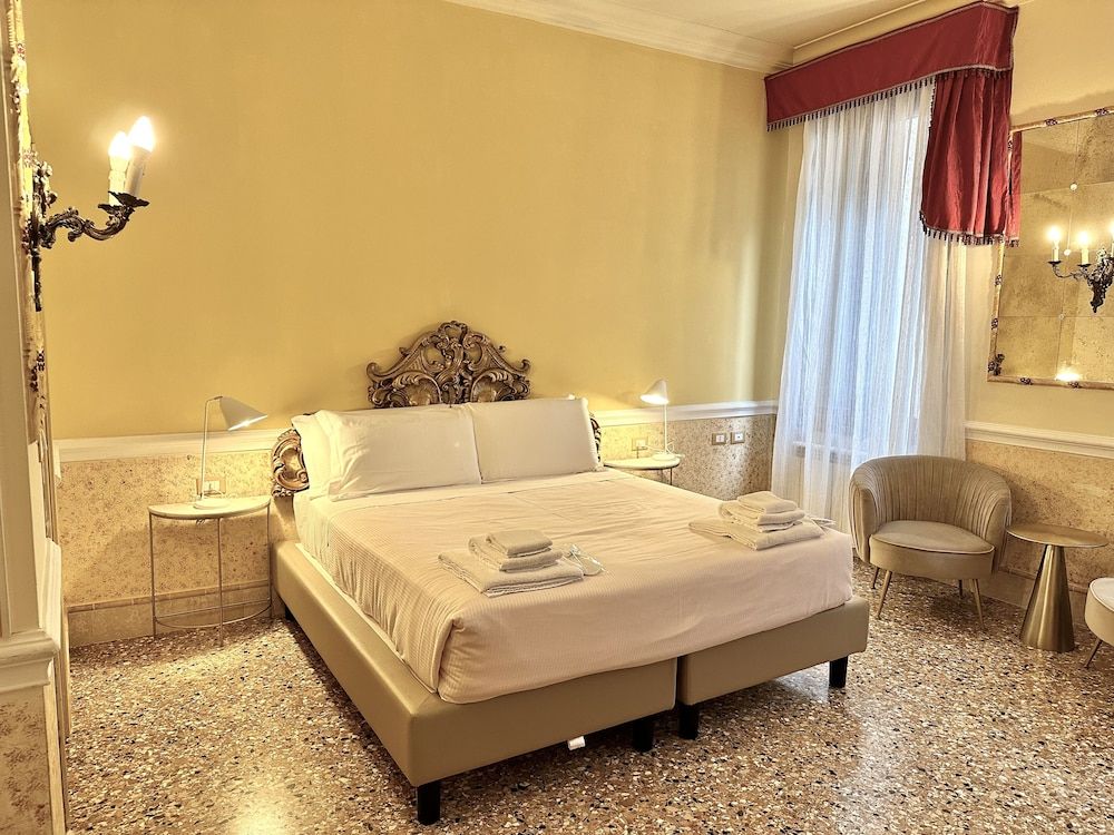 undefined Casa Alla Fenice