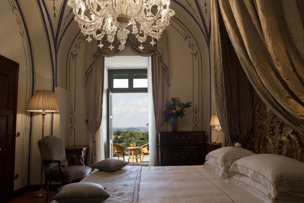 Castello di Guarene Classic Room 3