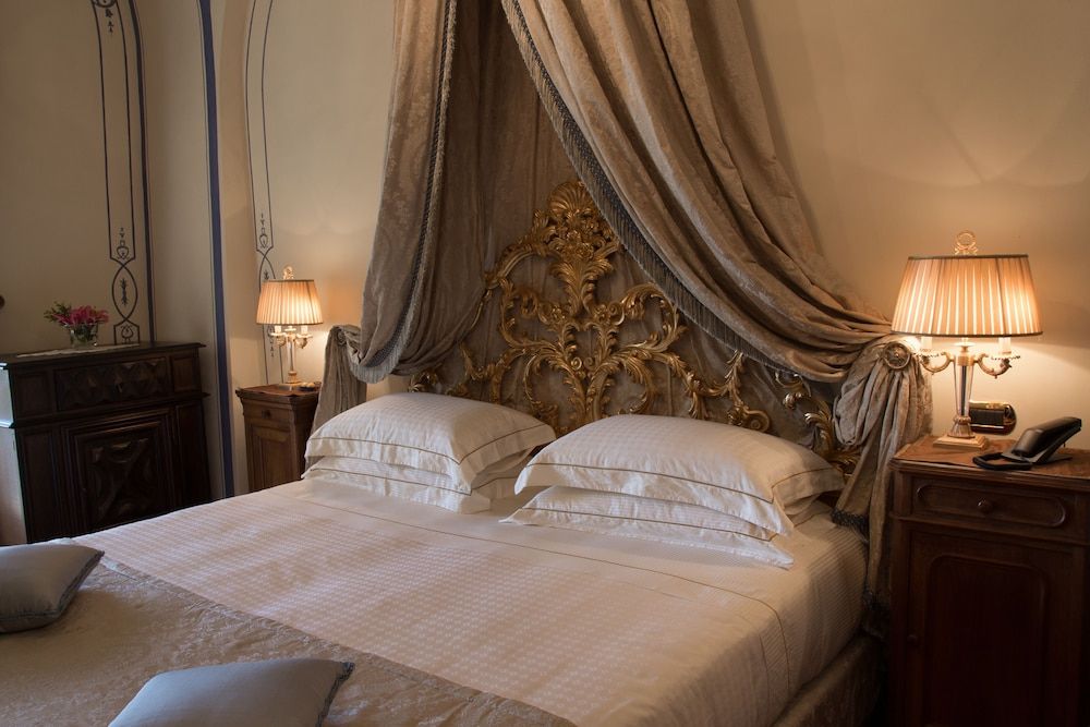 Castello di Guarene Classic Room