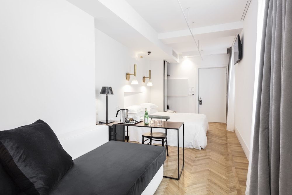 Senato Hotel Milano Superior Triple Room 2