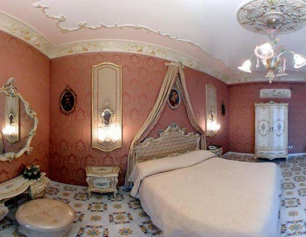 Junior Studio Suite