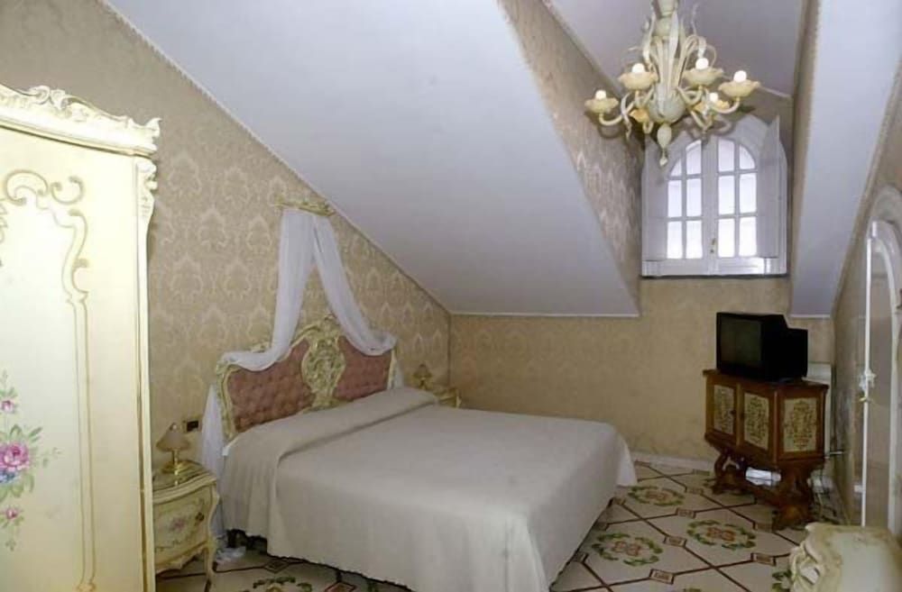Double Room, Annex Building