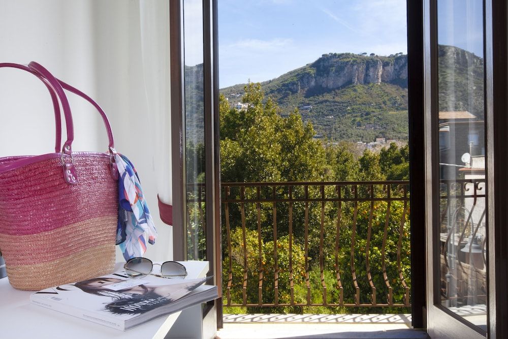 Villa Iolanda Panoramic Townhome 10