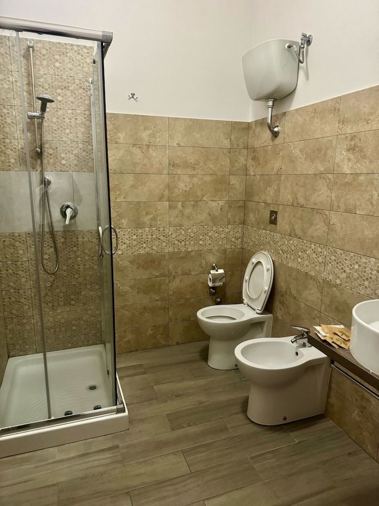 Hotel Santuario Pompei Quadruple Room 3