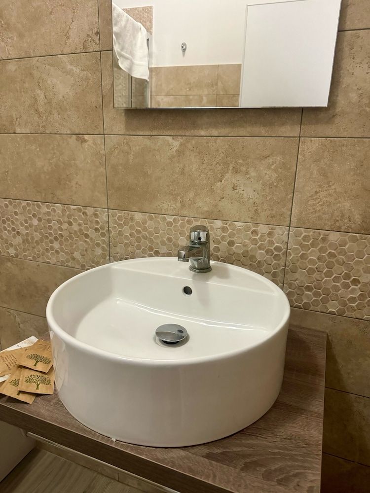 Hotel Santuario Pompei Quadruple Room 4