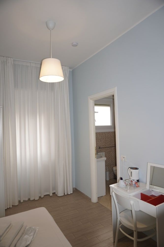 Classic Single Room,