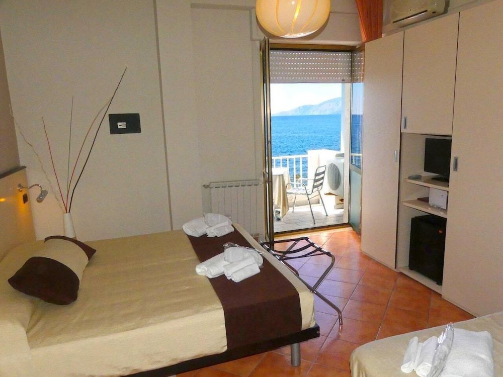 Superior Triple Room, Oceanfront
