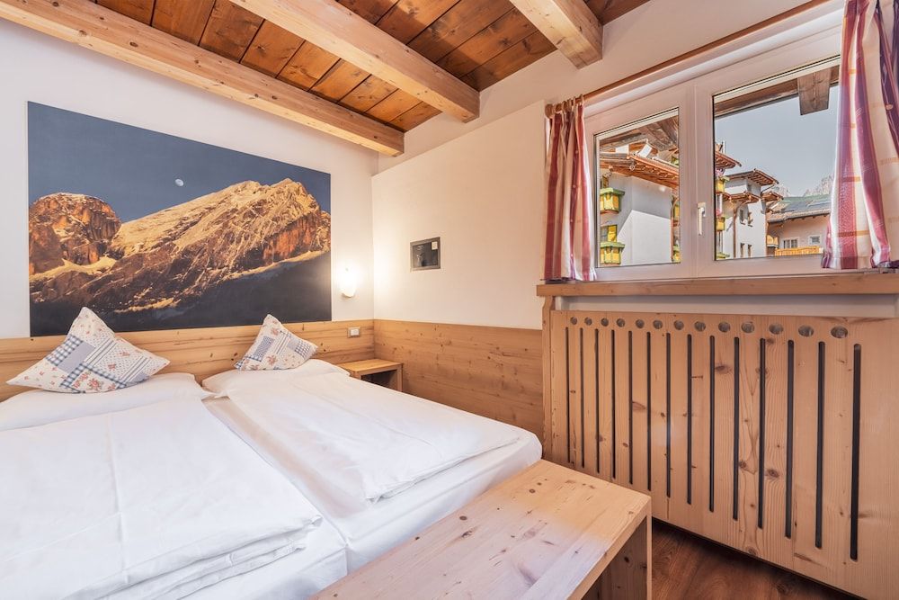Economy Double or Twin Room, Mountain View