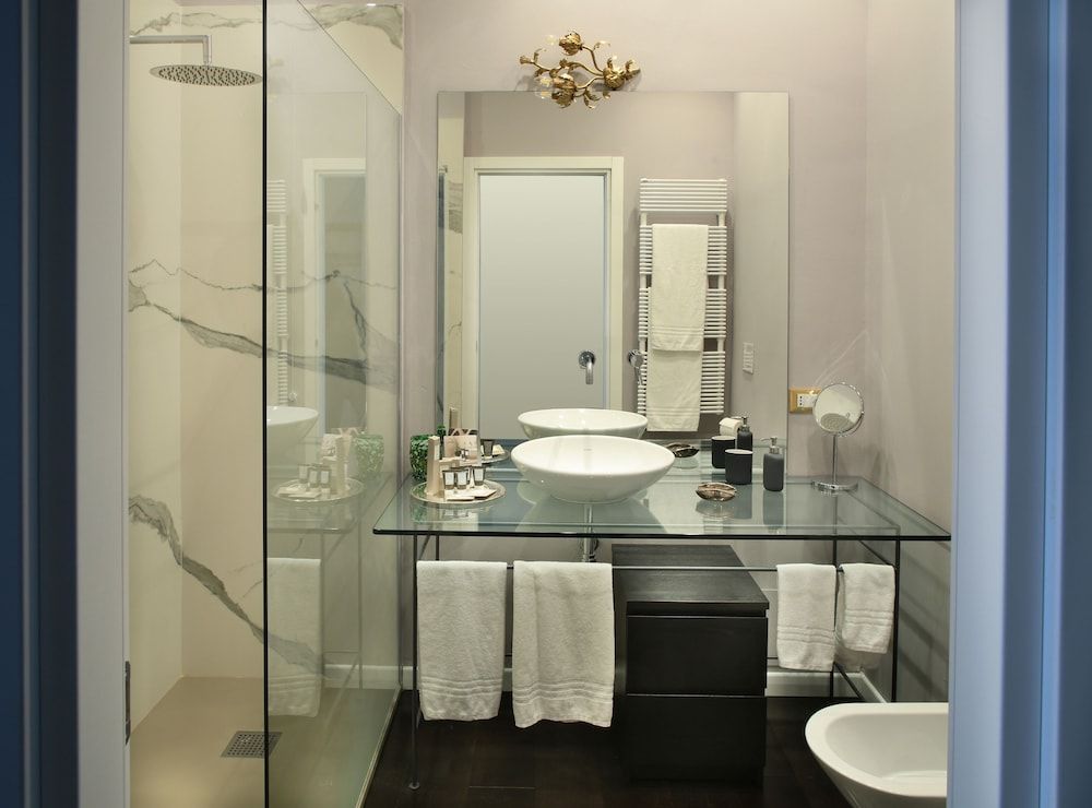 Arnaboldi Palace Deluxe Double Room, City View 7