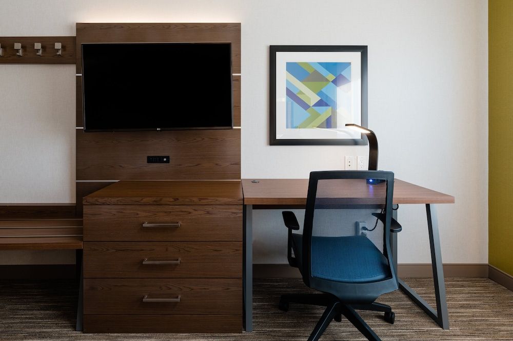 Standard Room, 1 King Bed (Leisure)