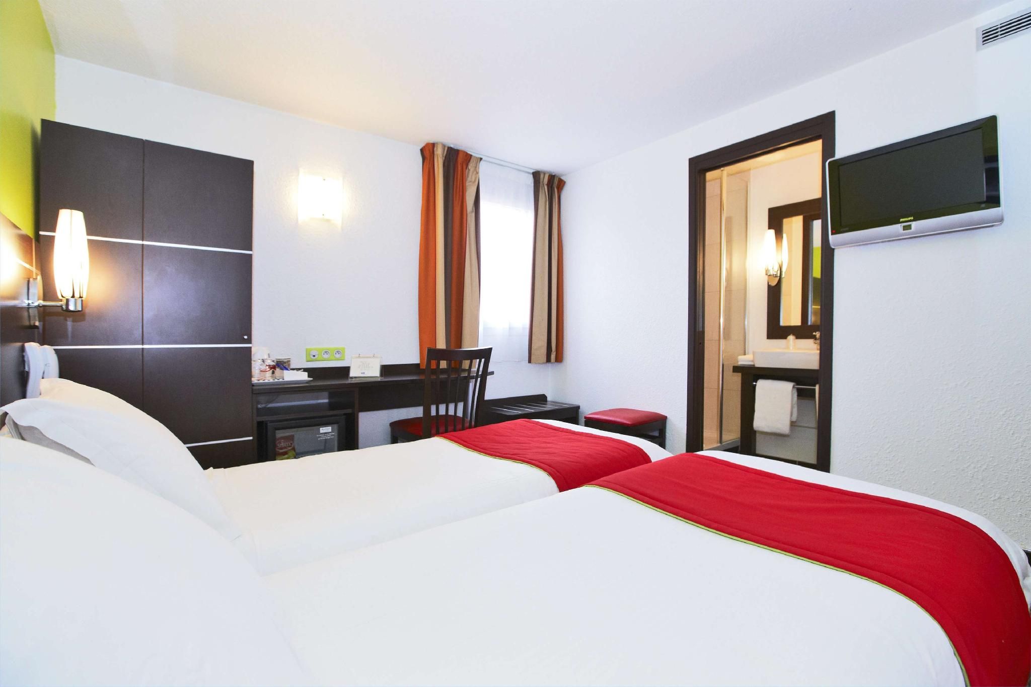 Standard Room - 2 Single Beds