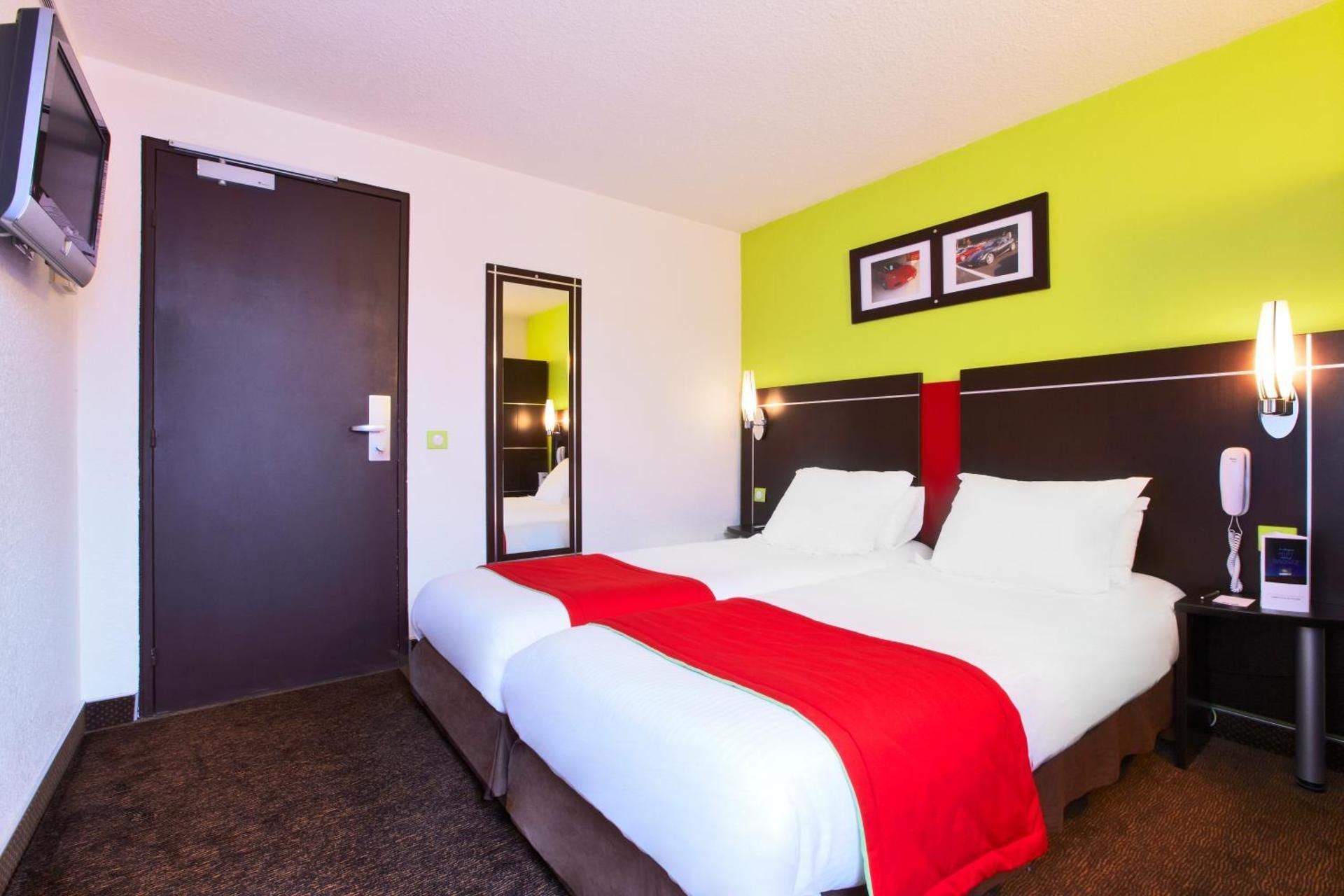Twin Room with Access to Sauna included