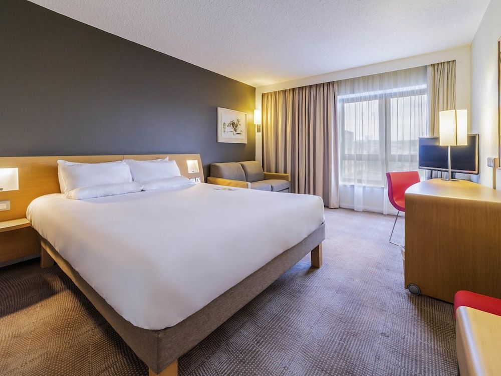 Superior Room, 1 Queen Bed with Sofa bed