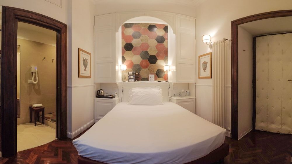 undefined Navona Central Suites 4