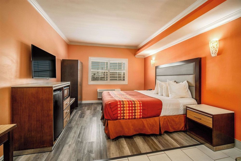 Rodeway Inn & Suites Pasadena