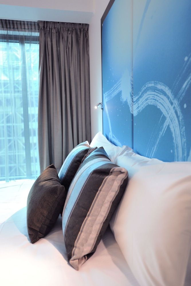 Novotel Melbourne on Collins Standard Room, 2 Twin Beds 5