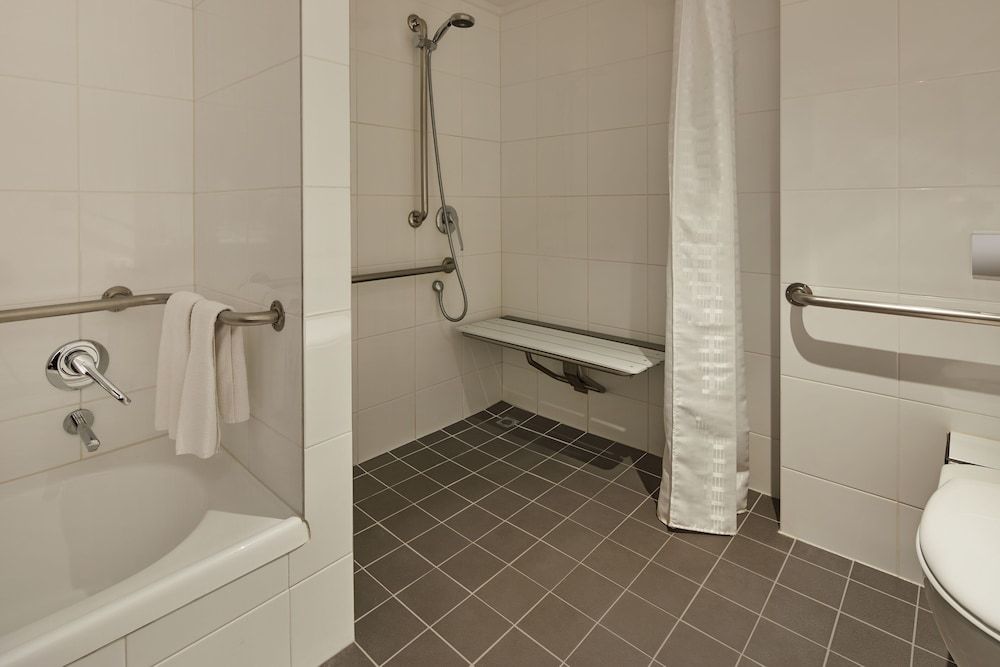 undefined Novotel Melbourne on Collins 6