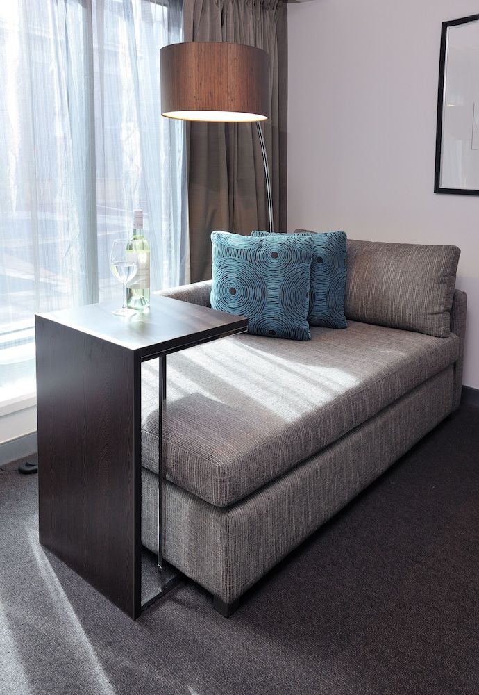 Novotel Melbourne on Collins Standard Room, 2 Twin Beds 4