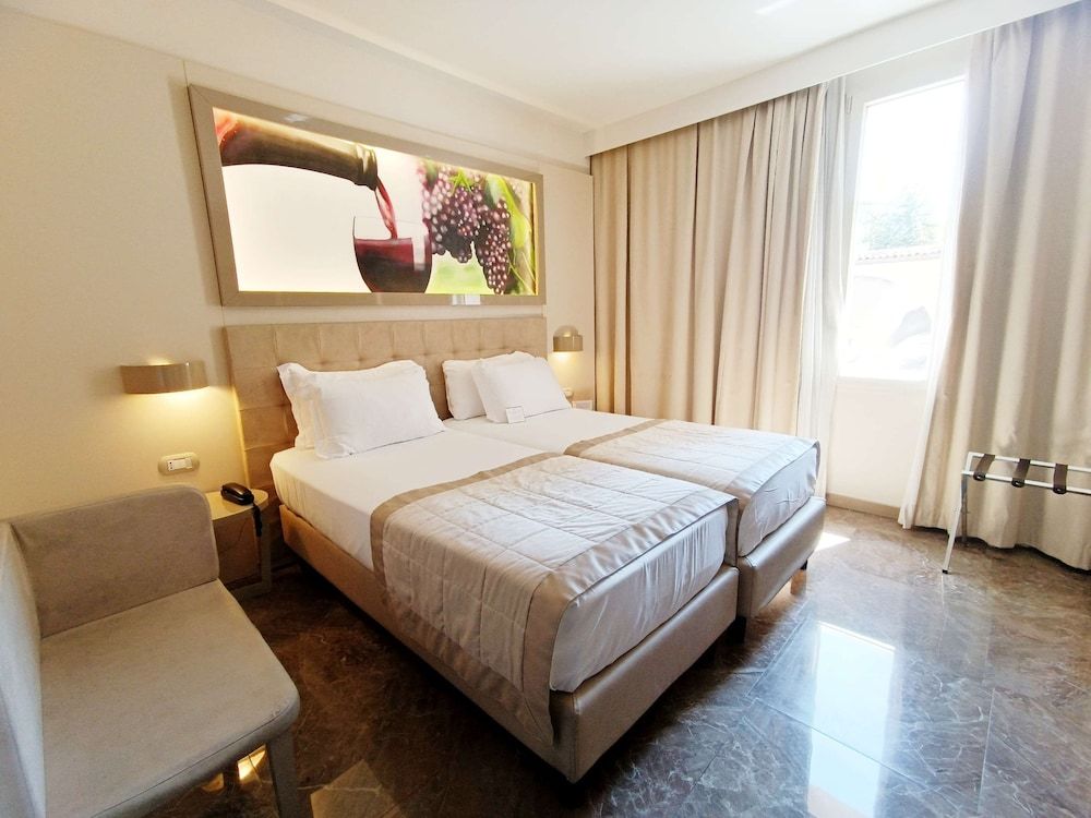 Best Western Premier Milano Palace Hotel Classic Room, 2 Twin Beds, Non Smoking 3