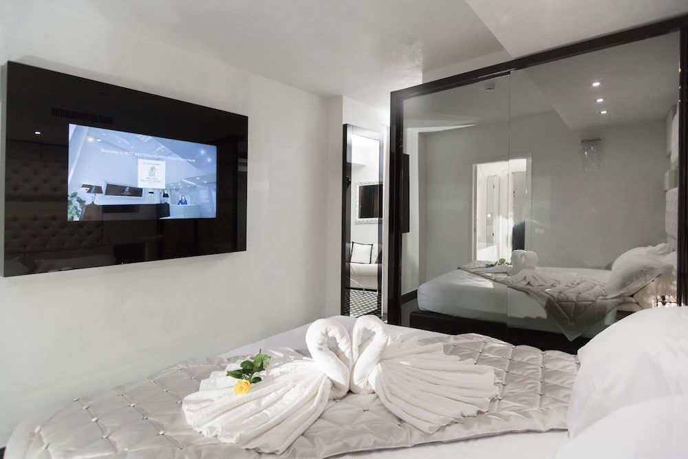 Best Western Premier Milano Palace Hotel Junior Suite, 1 King Bed, Non Smoking (Living Room) 14