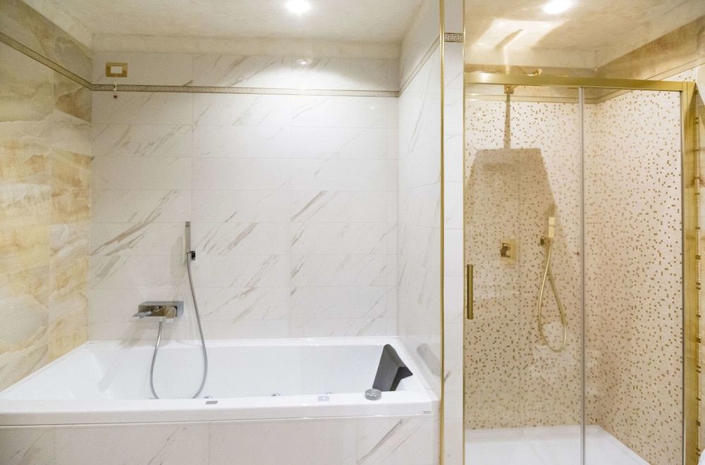 Best Western Premier Milano Palace Hotel Junior Suite, 1 King Bed, Non Smoking (Living Room) 10