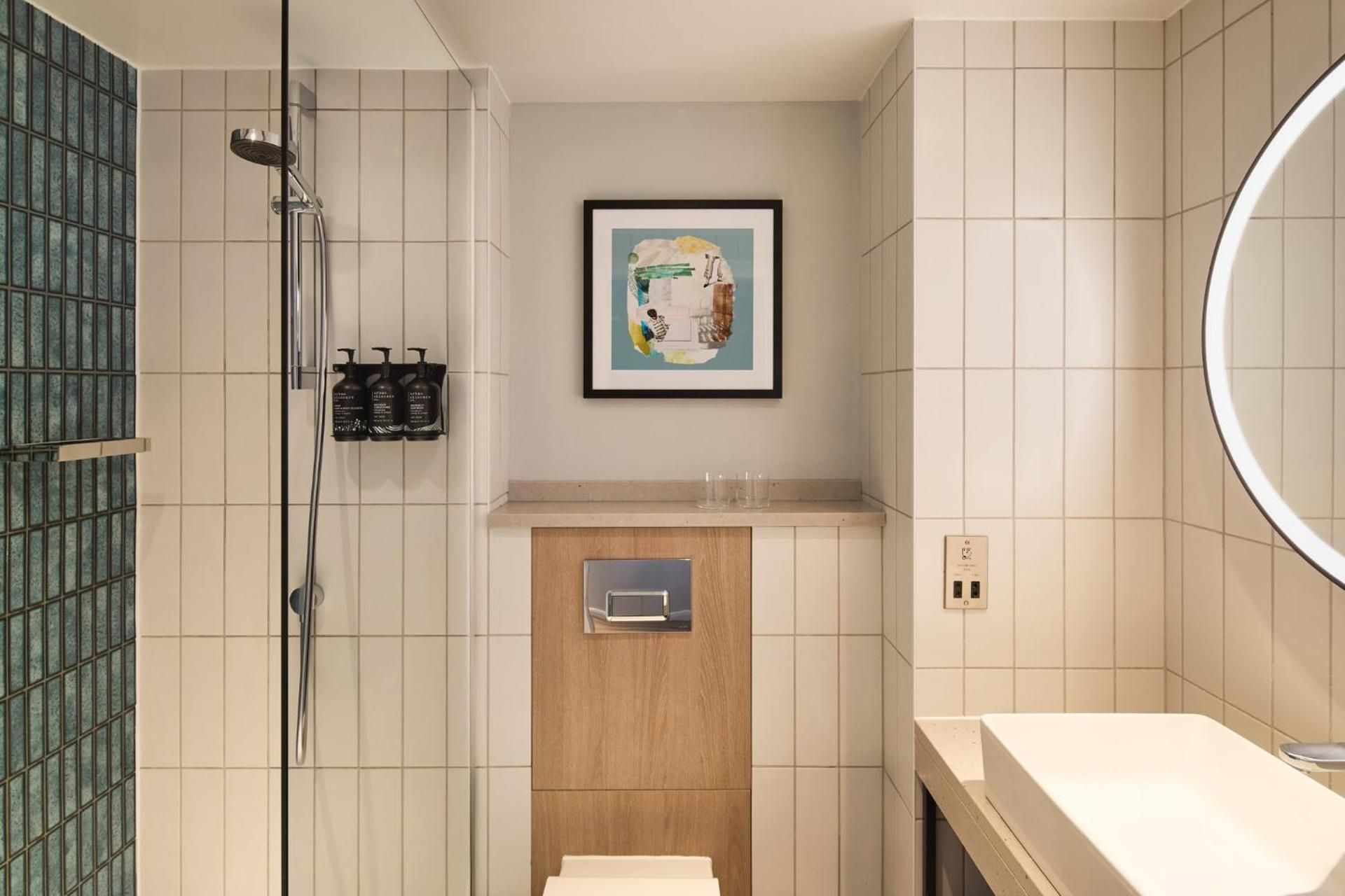 Holiday Inn London-Bloomsbury Hotel by IHG 1 Double Bed Standard 3