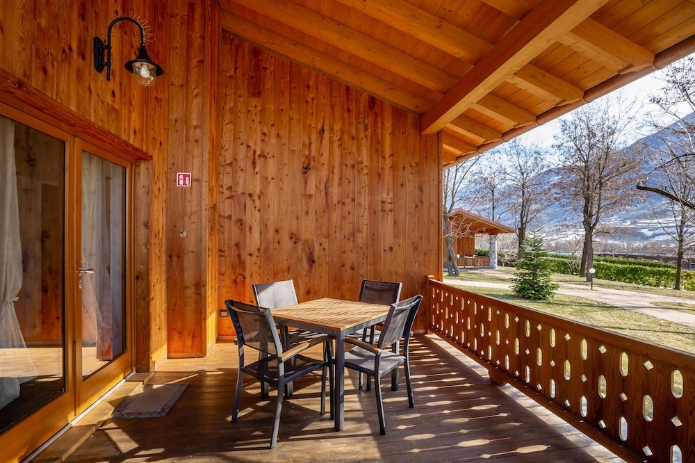 Lazy Bee Camping Village Chalet, 1 Bedroom 5