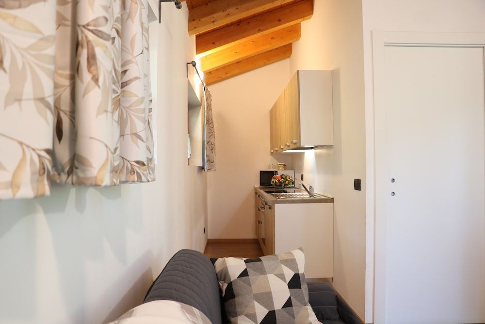 Lazy Bee Camping Village Chalet, 1 Bedroom 7