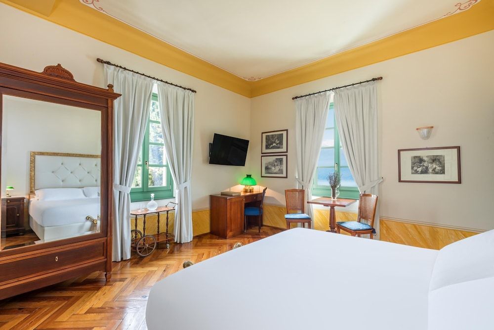 Boutique Hotel Villa Sostaga Signature Room Villa with Terrace and Lake View 15