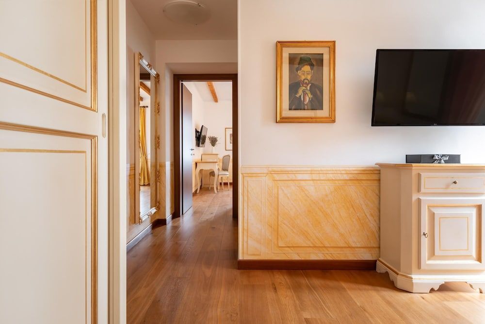 Boutique Hotel Villa Sostaga Suite Dependance Lake View 18