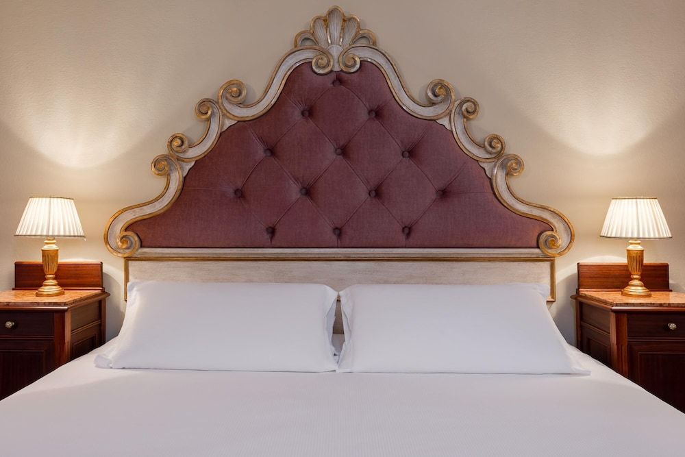 Boutique Hotel Villa Sostaga Deluxe Villa Park View