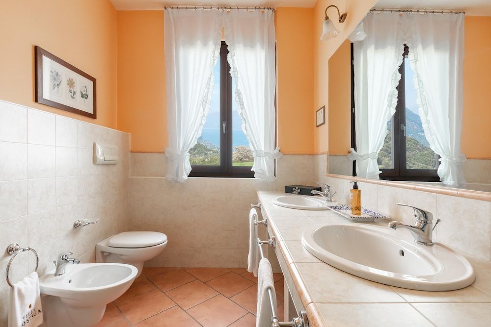 Boutique Hotel Villa Sostaga Suite Dependance Lake View 12