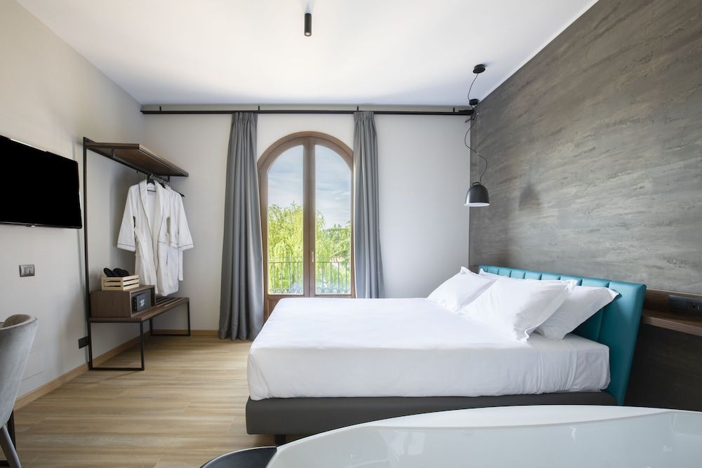 Antico Borgo di Sutri Deluxe Room