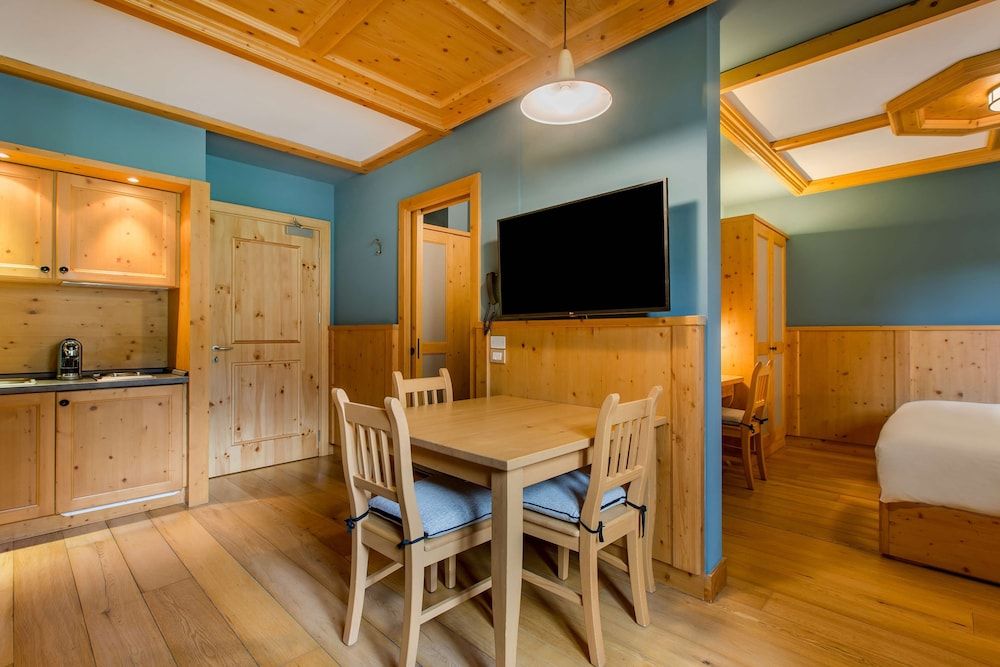 Radisson Residences Savoia Palace Cortina d’Ampezzo Studio, 1 Bedroom 7