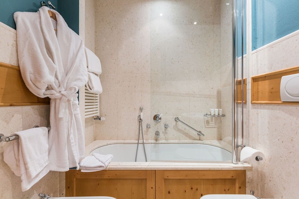 Radisson Residences Savoia Palace Cortina d’Ampezzo Studio, 1 Bedroom 6