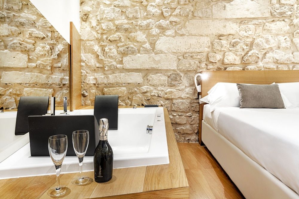 Iblaresort Boutique Hotel Suite, Jetted Tub 7