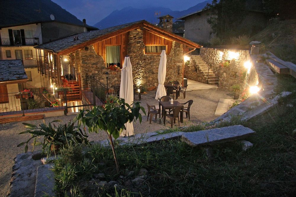 undefined Ostello del Castello Tirano 7