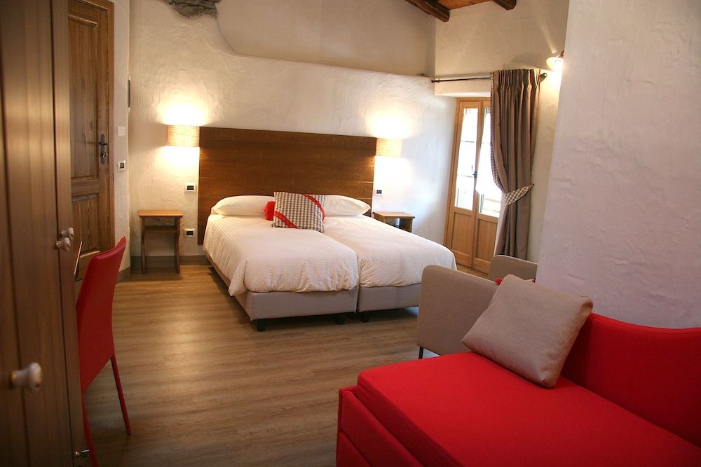 undefined Ostello del Castello Tirano 2