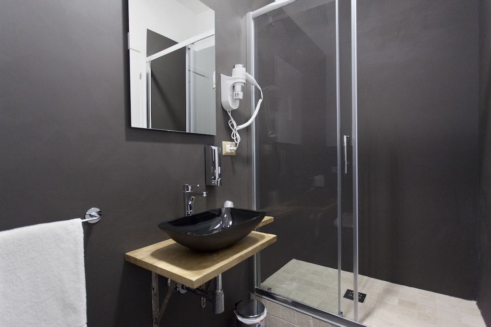 Secret Rhome Deluxe Triple Room, Garden View 3