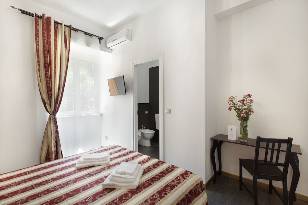 Secret Rhome Deluxe Triple Room, Garden View 7