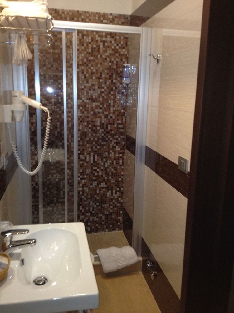 Hotel dei Mille Standard Room, 1 Double or 2 Twin Beds 6