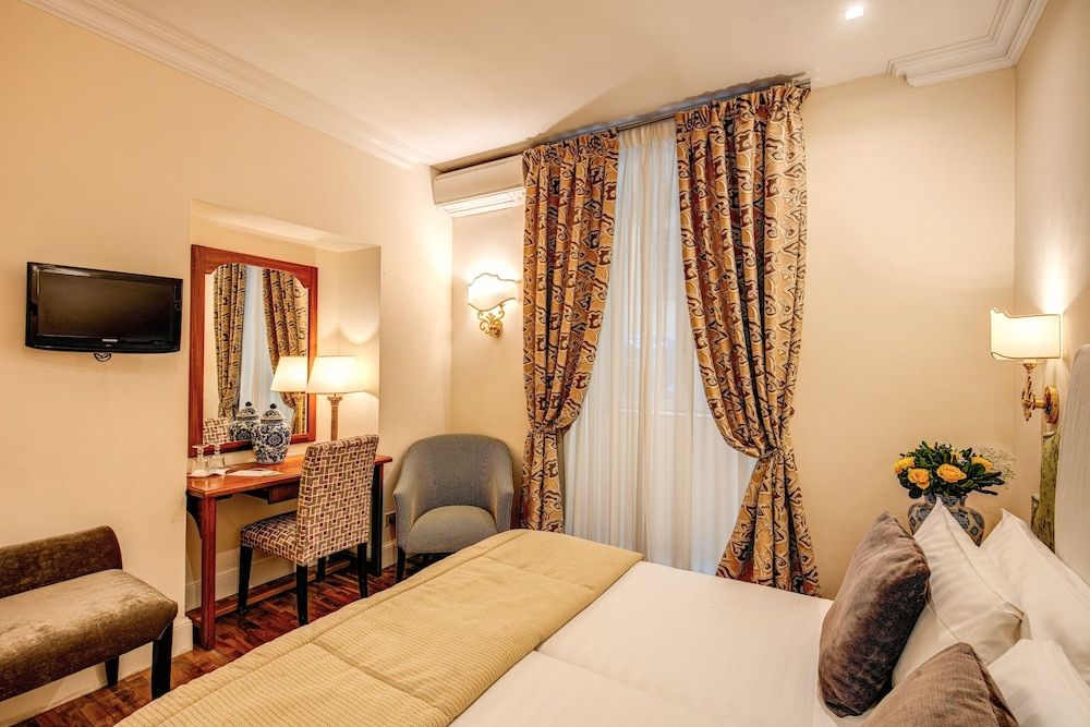 Hotel Cortina Classic Double Room 5