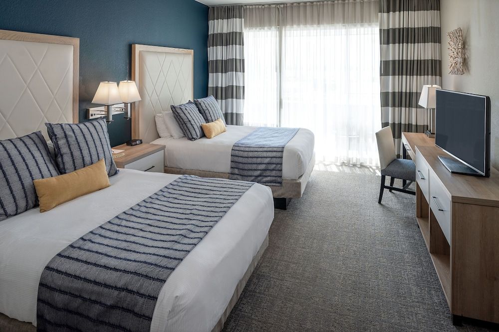 Bay Club Hotel & Marina Standard Room, 2 Queen Beds, Patio, Ground Floor
