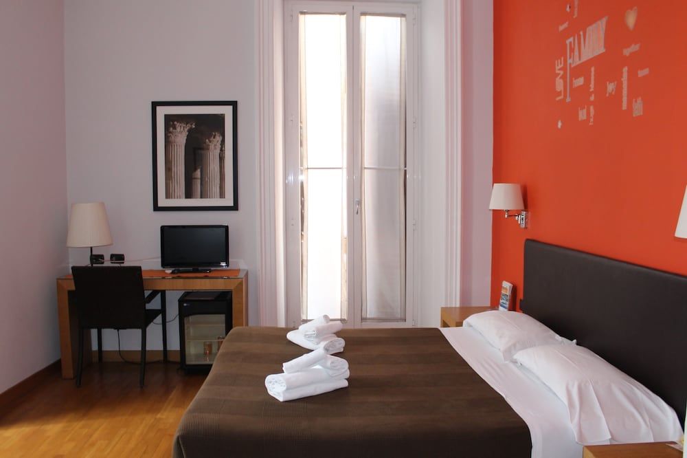 Ferrari Home Double Room 12